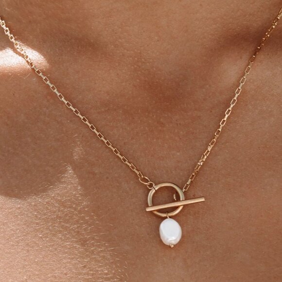 Gold Pearl Toggle Necklace Waterproof Non Tarnish Hypoallergenic Gift for Her - Picture 7 of 10